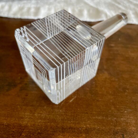 Vintage Wedgwood x Vera Wang Linear Crystal Bottle Stopper Discontinued Square - Picture 5 of 6